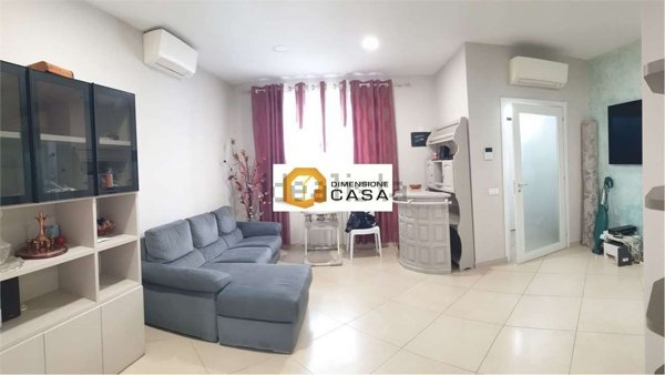 casa indipendente in vendita a Viareggio