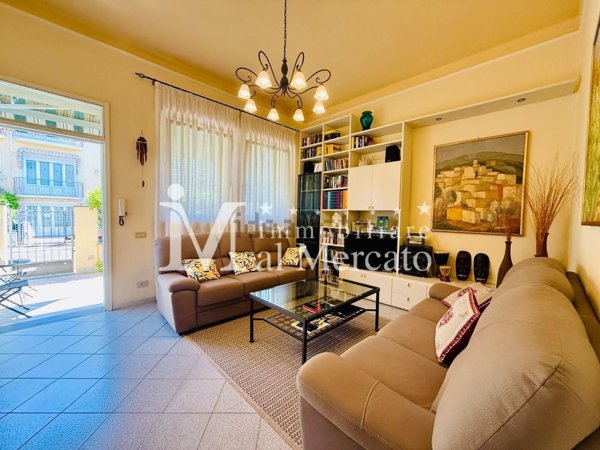 casa semindipendente in vendita a Viareggio in zona Marco Polo