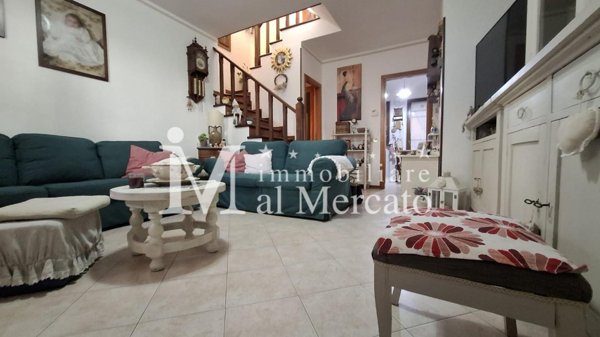 casa indipendente in vendita a Viareggio in zona Torre del Lago