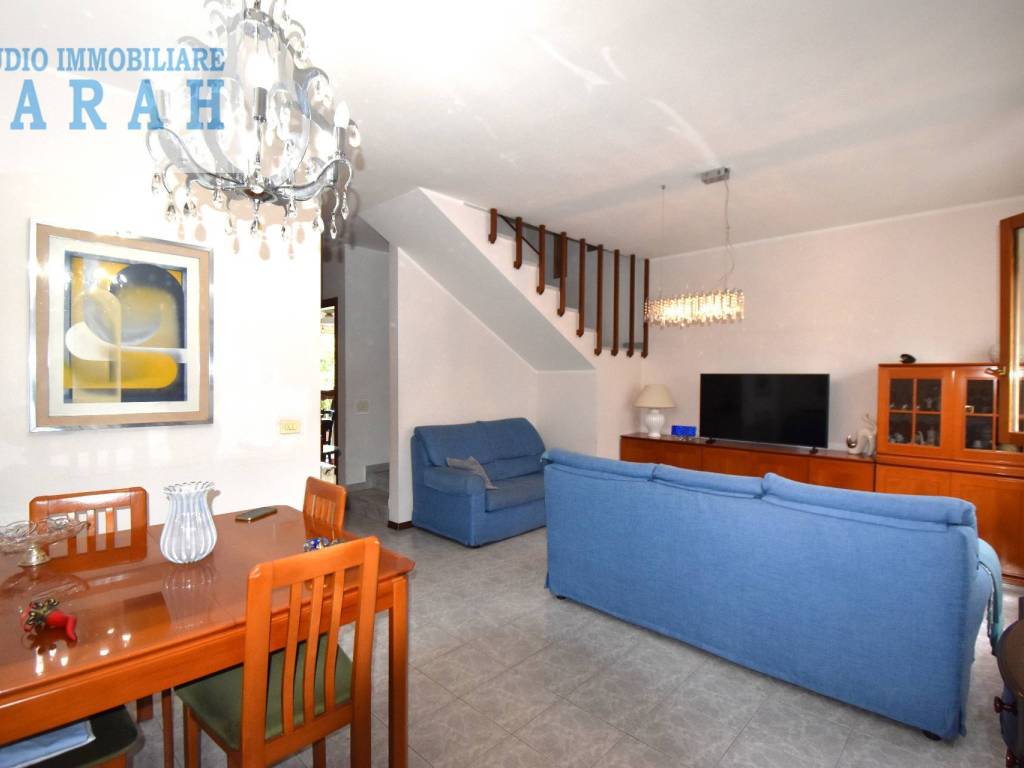 casa indipendente in vendita a Viareggio in zona Centro Storico