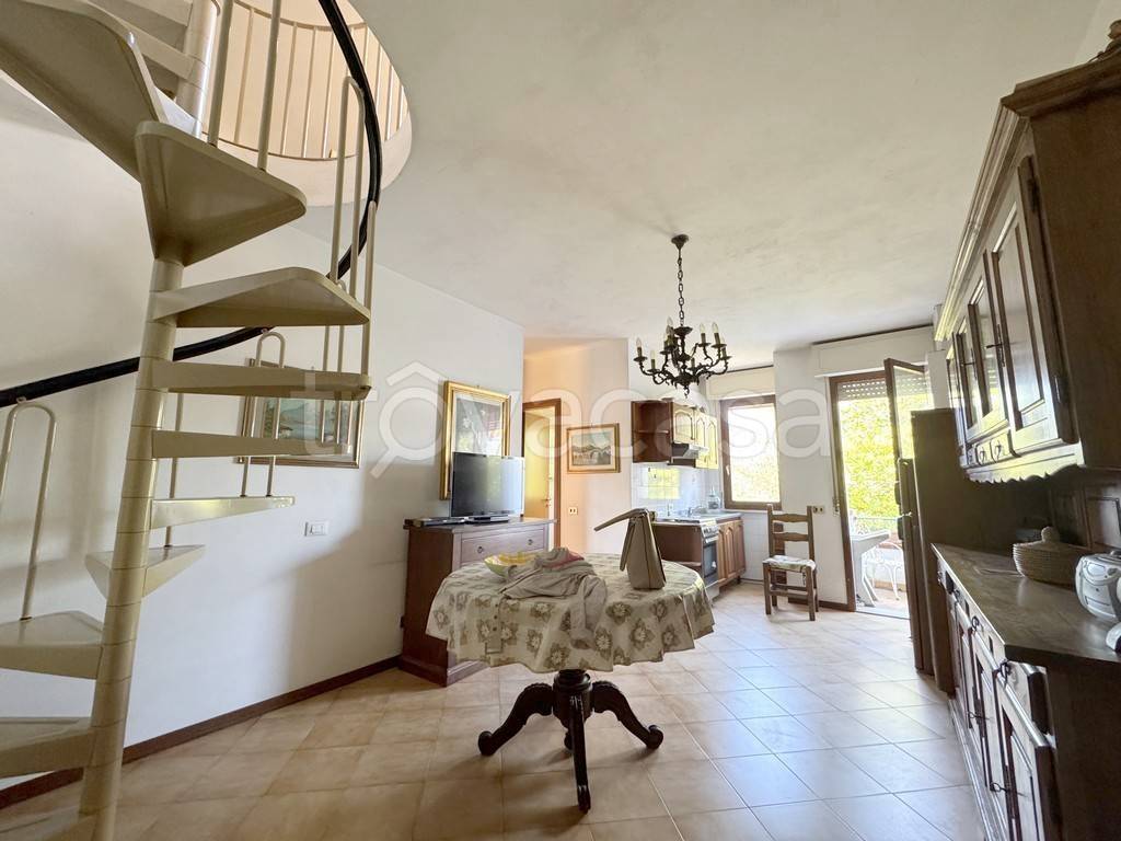 appartamento in vendita a Viareggio in zona Torre del Lago