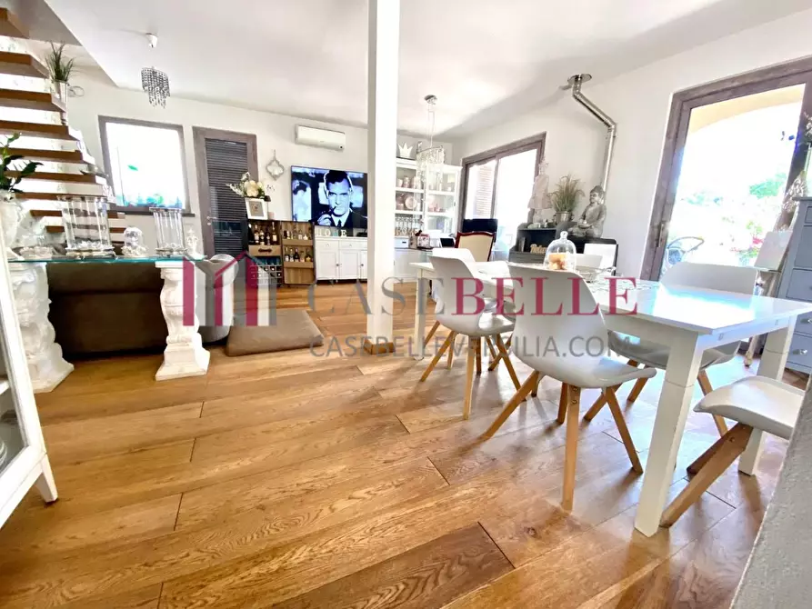 casa indipendente in vendita a Viareggio in zona Torre del Lago