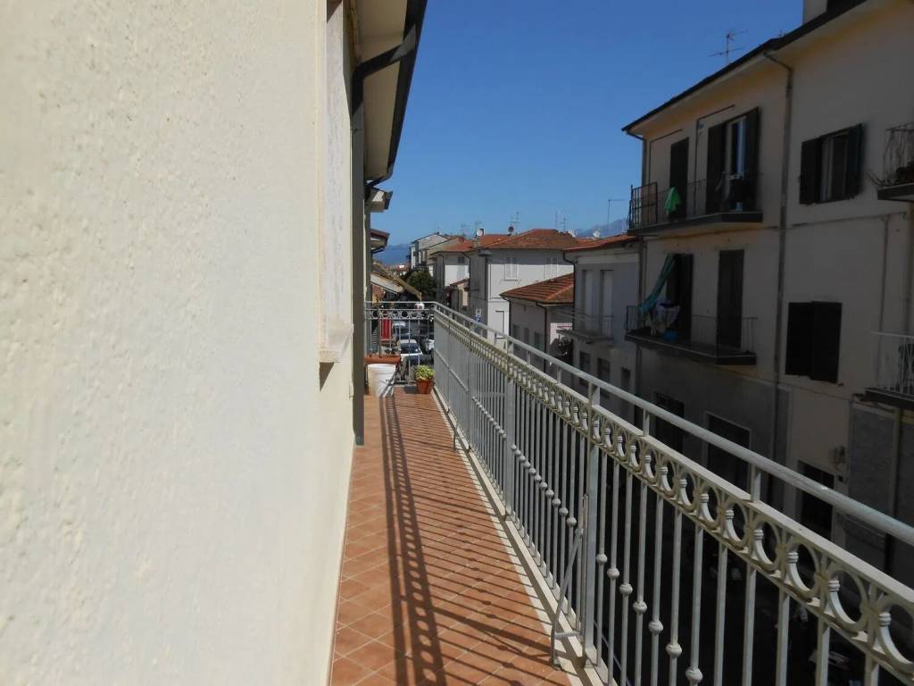 appartamento in vendita a Viareggio in zona Centro Storico