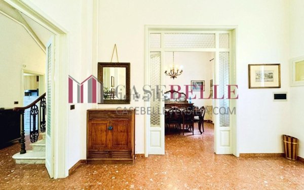 casa indipendente in vendita a Viareggio in zona Centro Storico