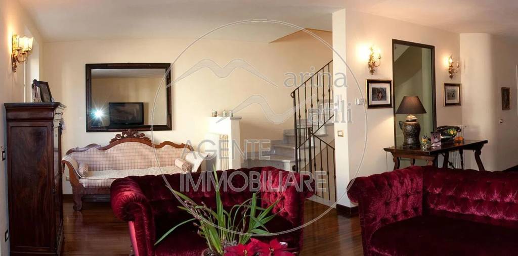 casa indipendente in vendita a Viareggio in zona Centro Storico