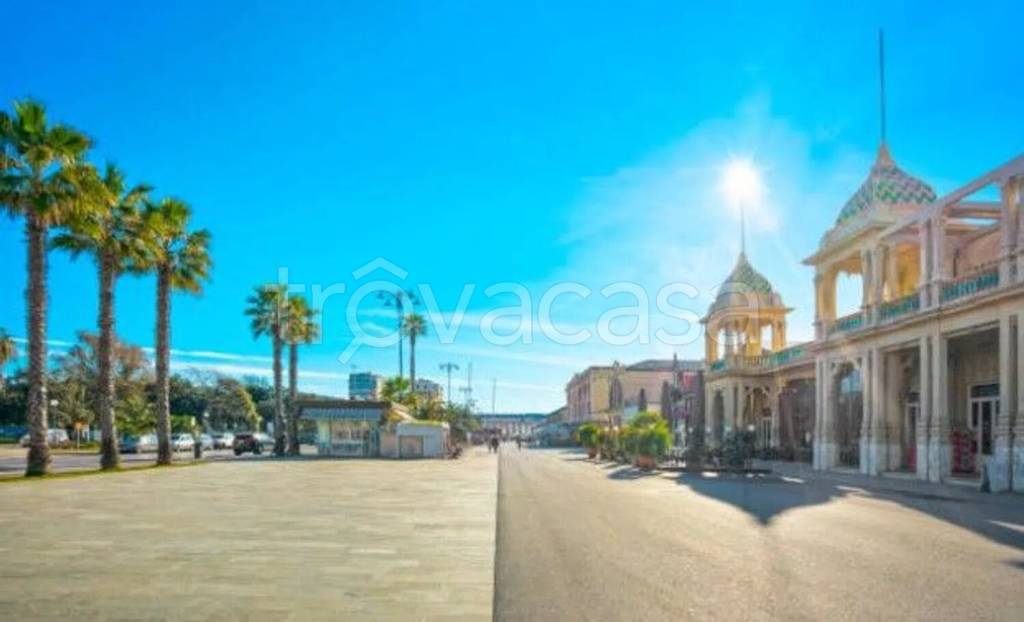 casa indipendente in vendita a Viareggio in zona Centro Storico