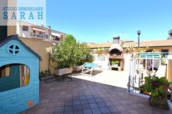 casa indipendente in vendita a Viareggio in zona Centro Storico