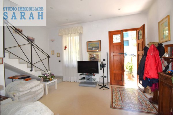 casa indipendente in vendita a Viareggio in zona Centro Storico