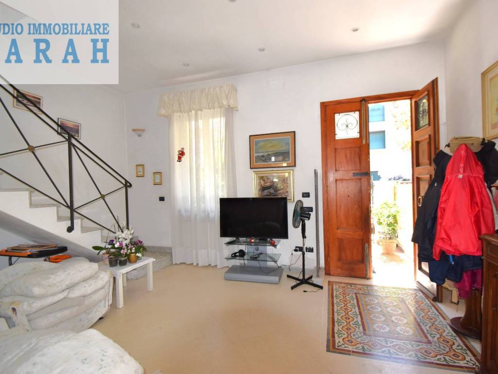 casa indipendente in vendita a Viareggio in zona Marco Polo