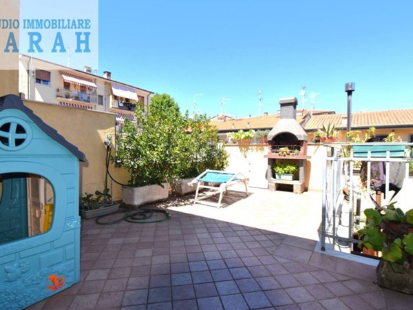 casa indipendente in vendita a Viareggio in zona Marco Polo