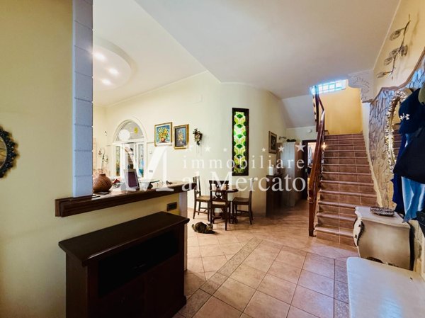 casa indipendente in vendita a Viareggio in zona Torre del Lago