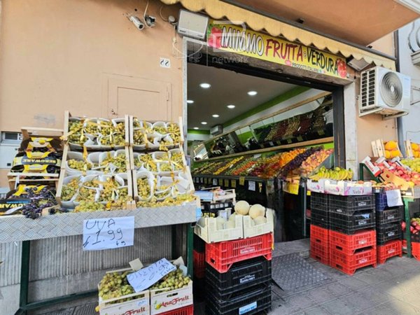 negozio in vendita a Viareggio in zona Centro Storico