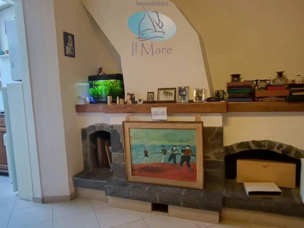 casa indipendente in vendita a Viareggio in zona Campo d'Aviazione