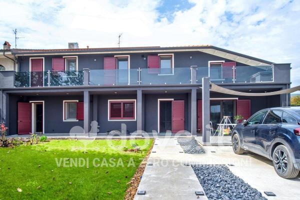 casa indipendente in vendita a Viareggio