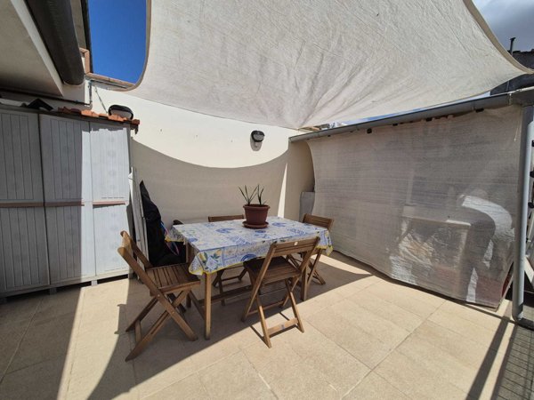 casa indipendente in vendita a Viareggio