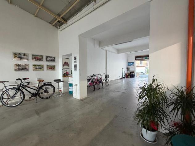 negozio in vendita a Viareggio