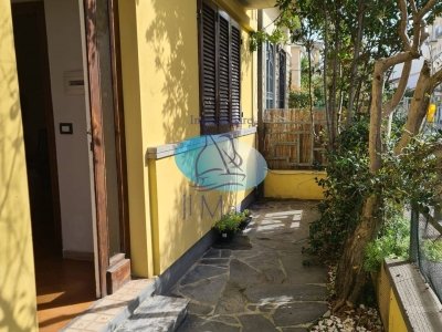 casa indipendente in vendita a Viareggio in zona Centro Storico