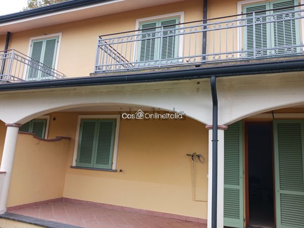 casa indipendente in vendita a Viareggio in zona Campo d'Aviazione