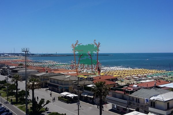 appartamento in vendita a Viareggio in zona Torre del Lago
