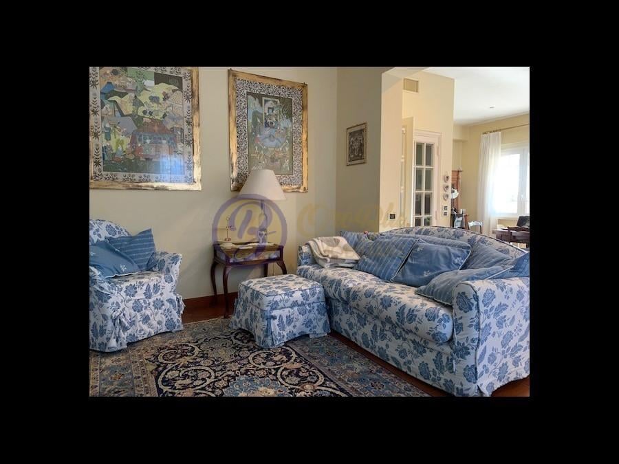 casa indipendente in vendita a Viareggio in zona Campo d'Aviazione