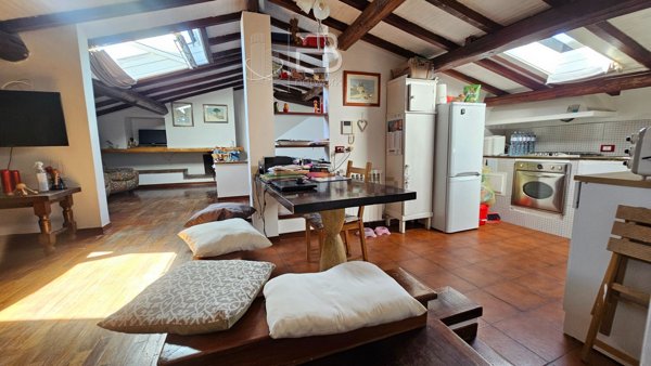 appartamento in vendita a Viareggio in zona Centro Storico