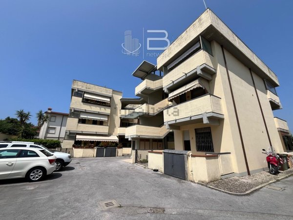 appartamento in vendita a Viareggio in zona Centro Storico