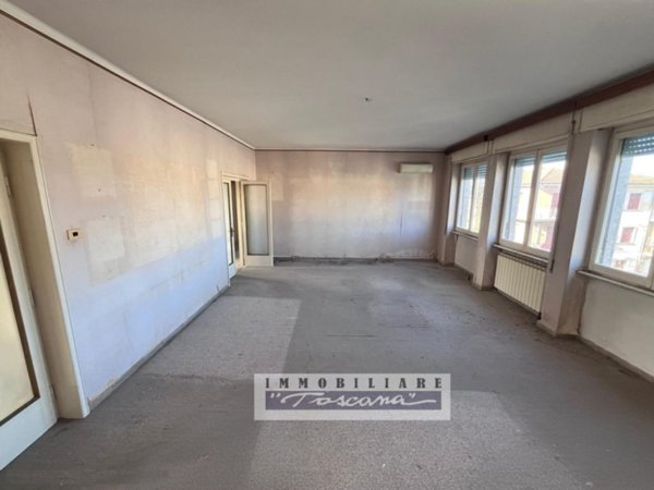 appartamento in vendita a Viareggio in zona Marco Polo