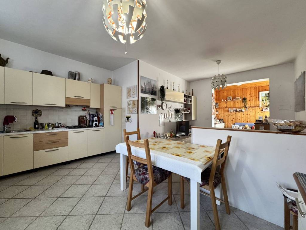 appartamento in vendita a Viareggio in zona Torre del Lago