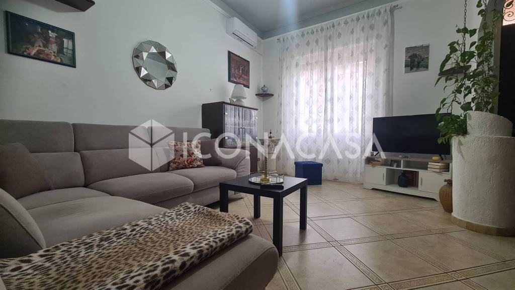 casa indipendente in vendita a Viareggio in zona Migliarina