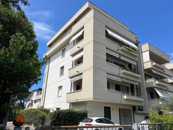 appartamento in vendita a Viareggio in zona Campo d'Aviazione
