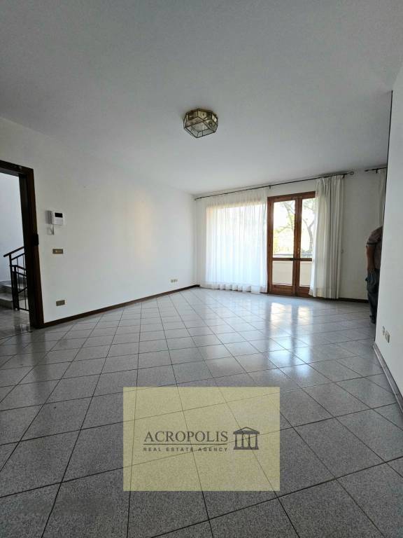 appartamento in vendita a Viareggio in zona Marco Polo