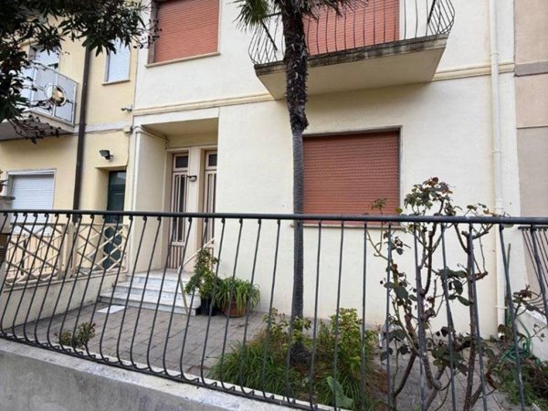 casa indipendente in vendita a Viareggio in zona Don Bosco