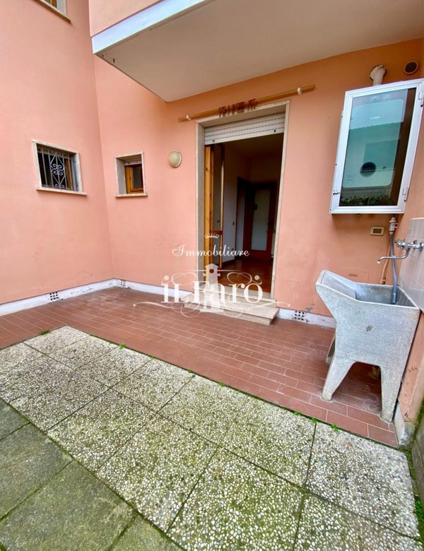 casa indipendente in vendita a Viareggio