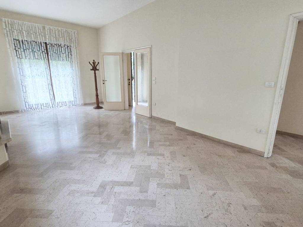 casa indipendente in vendita a Viareggio in zona Don Bosco