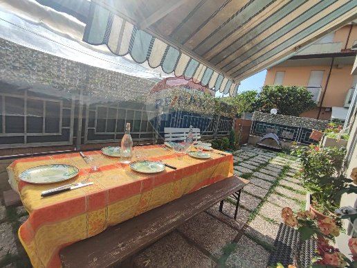 appartamento in vendita a Viareggio in zona Torre del Lago