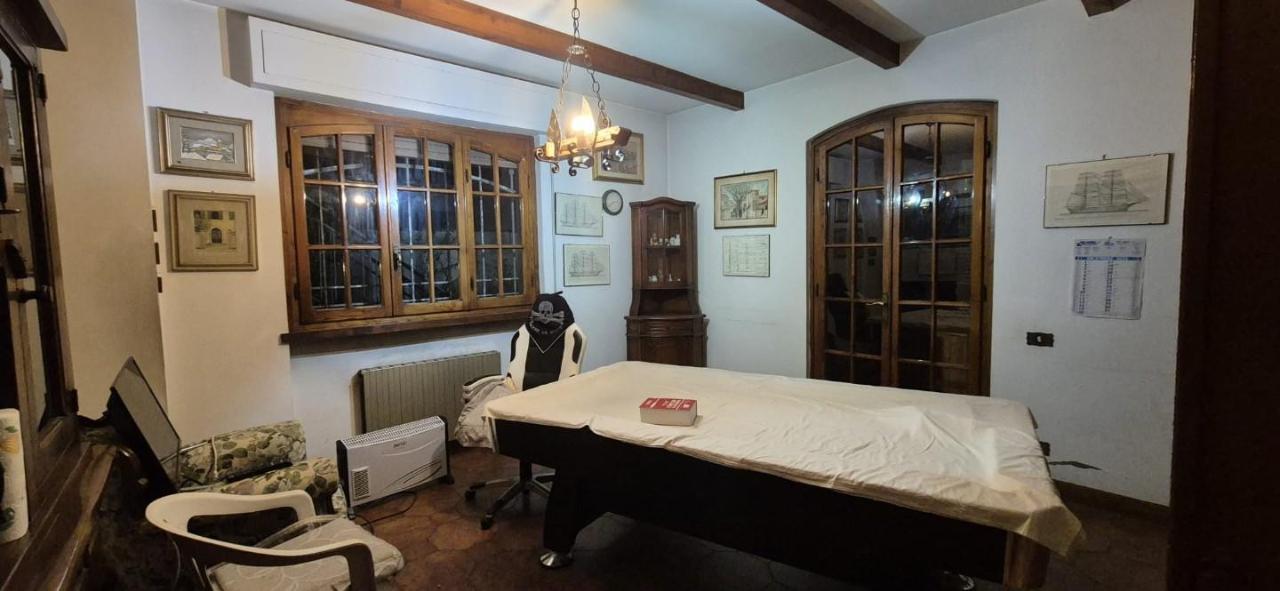 casa indipendente in vendita a Viareggio in zona Campo d'Aviazione