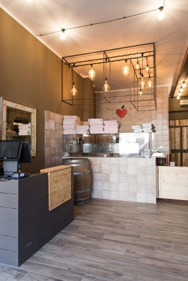 negozio in vendita a Viareggio in zona Centro Storico