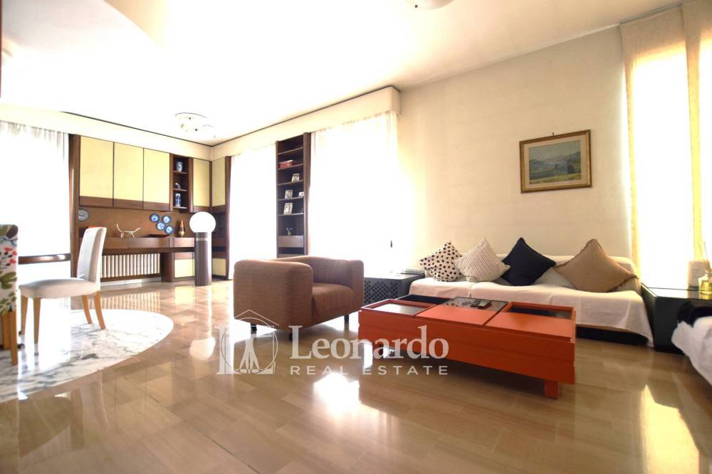 appartamento in vendita a Viareggio in zona Centro Storico