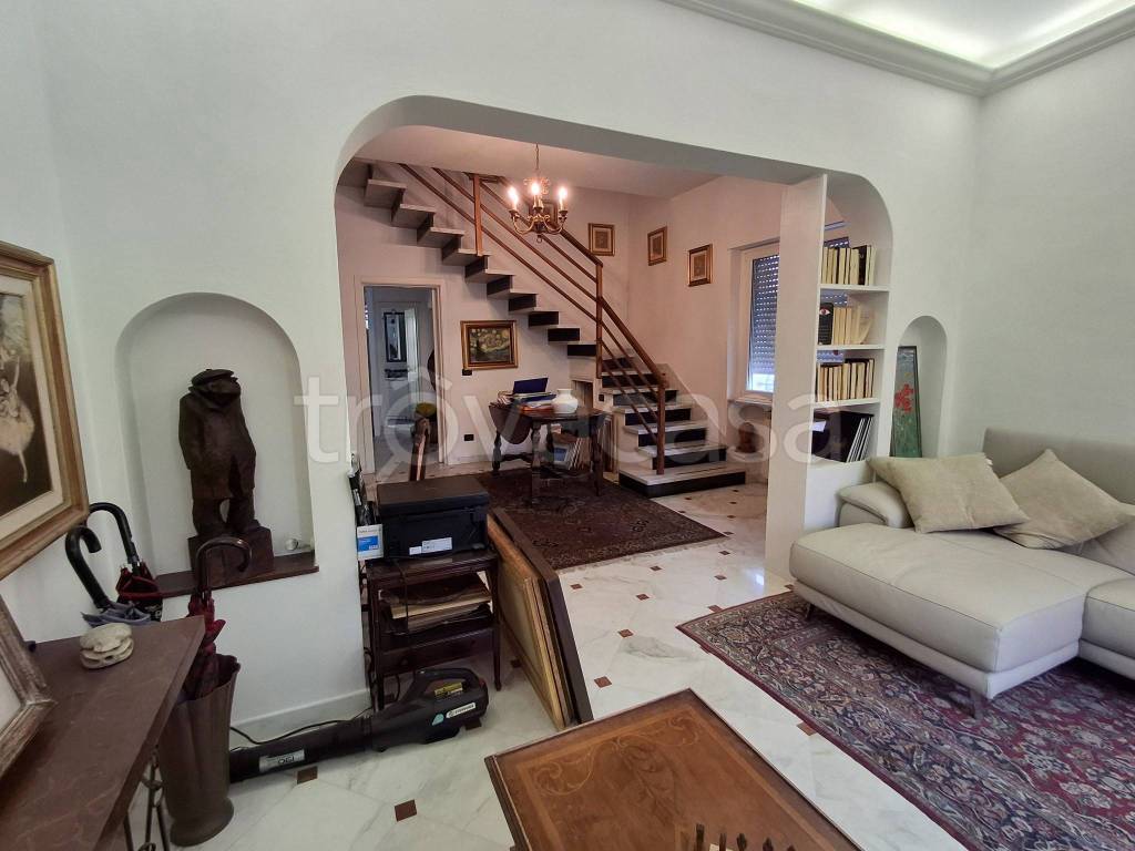 casa indipendente in vendita a Viareggio in zona Marco Polo