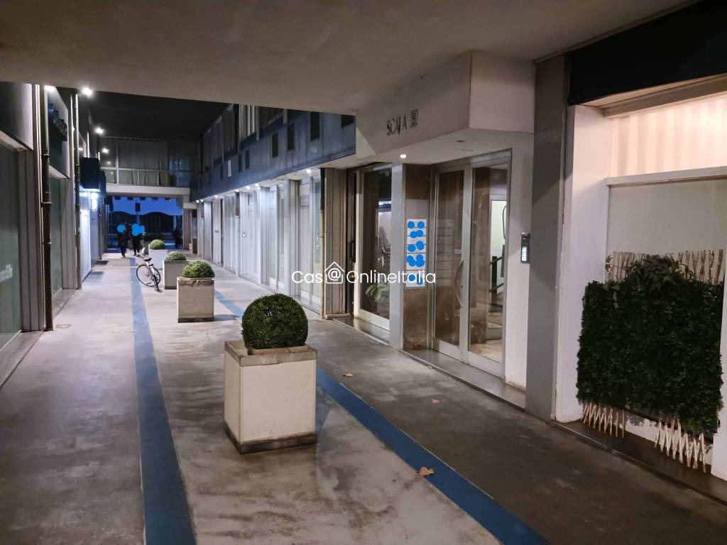 ufficio in vendita a Viareggio