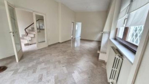 casa indipendente in vendita a Viareggio in zona Don Bosco