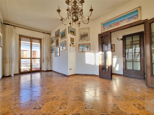 casa indipendente in vendita a Viareggio in zona Migliarina