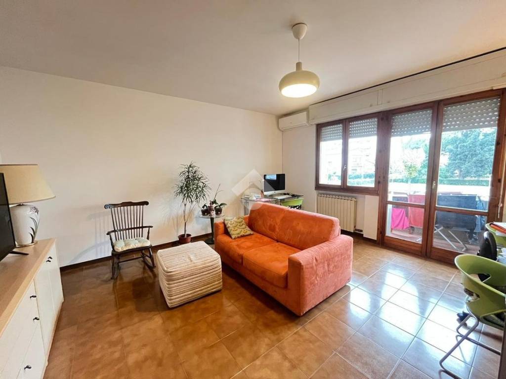 appartamento in vendita a Viareggio in zona Campo d'Aviazione