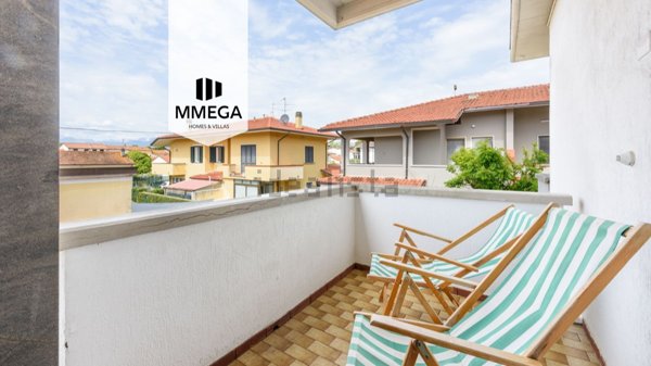appartamento in vendita a Viareggio in zona Torre del Lago