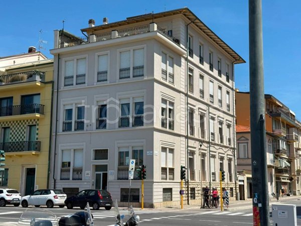 appartamento in vendita a Viareggio in zona Torre del Lago