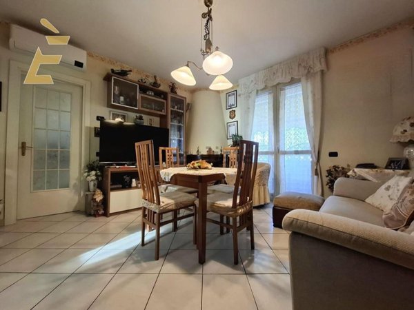 appartamento in vendita a Viareggio in zona Torre del Lago