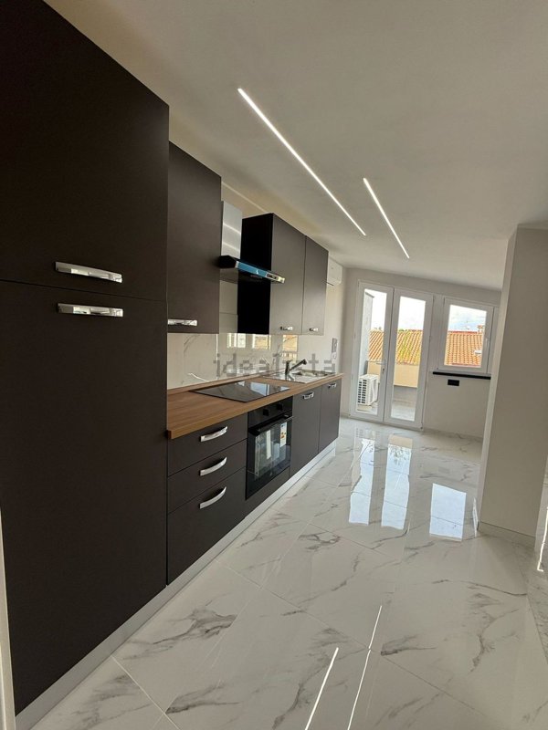 appartamento in vendita a Viareggio