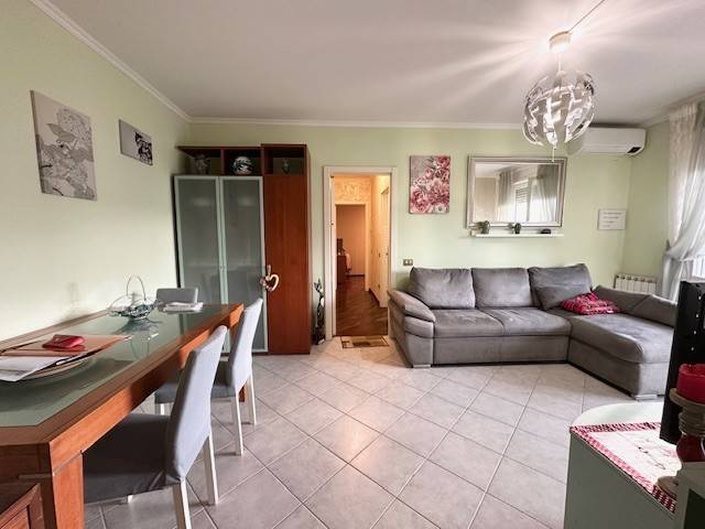 appartamento in vendita a Viareggio in zona Migliarina