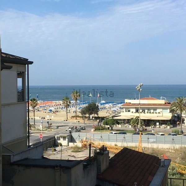 appartamento in vendita a Viareggio