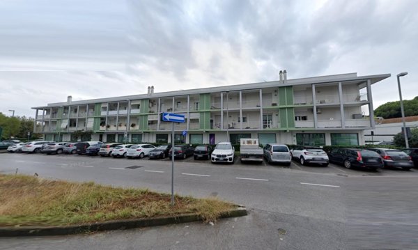 locale commerciale in vendita a Viareggio